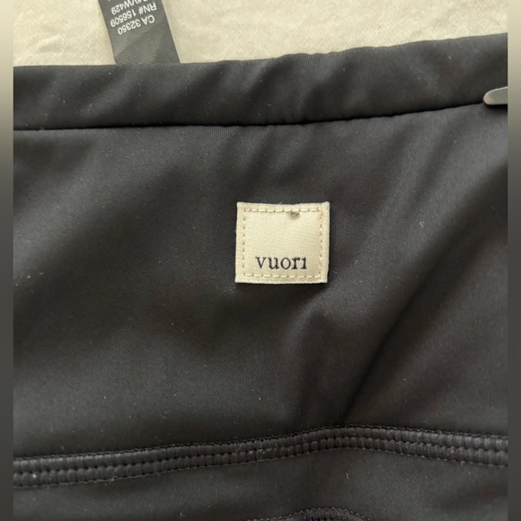 Women’s Vuori Studio Pocket Black Leggings - Size Medium - Picture 2 of 4